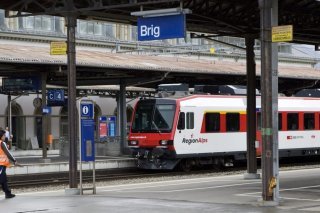 Le PASS 13* valaisan, qui offre des tarifs réduits pour les transports
publics, est maintenant disponible pour une durée indéterminée (photo d'illustration). KEYSTONE/JEAN-CHRISTOPHE BOTT